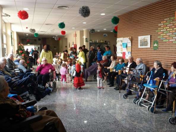 Navidad en la Residencia La Molineta. Petrer 593x445 - Nuestros centros