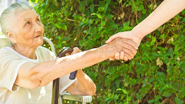 Incapacitaci&oacute;n judicial de mayores - Tutela y curatela de una persona mayor dependiente, &iquest;cu&aacute;ndo se debe dar el paso de la incapacitaci&oacute;n?