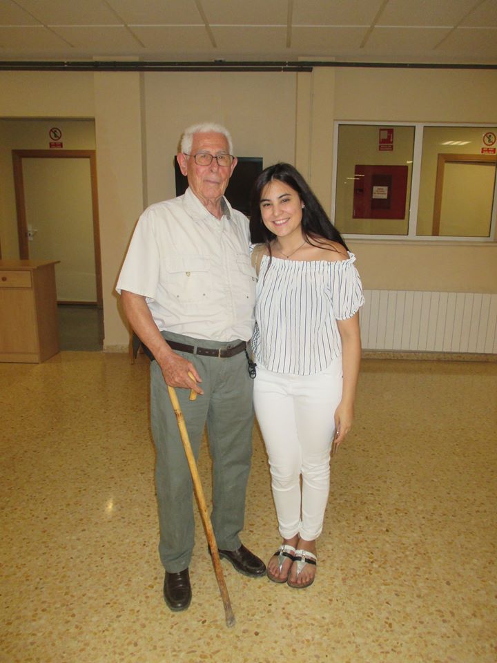 Visita a Ceferino Benageber 2 - Experiencia pionera de ayuda mutua por internet entre mayores y voluntariado universitario erasmus