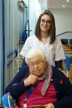 Historias vida LARESCV 014 680x10241 296x445 - Voluntariado y Atenci&oacute;n Centrada en la Persona en LARES CV