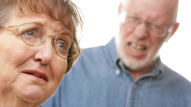 Ancianos TINIMA20121008 0078 5 - Agitación e intranquilidad en peronas mayores, un trastorno de conducta con varios orígenes