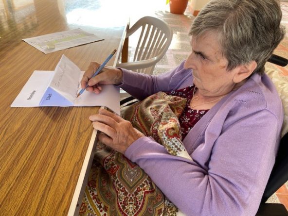 17 592x445 - Celebraciones especiales en la Residencia C&aacute;ritas Interparroquial de Burriana