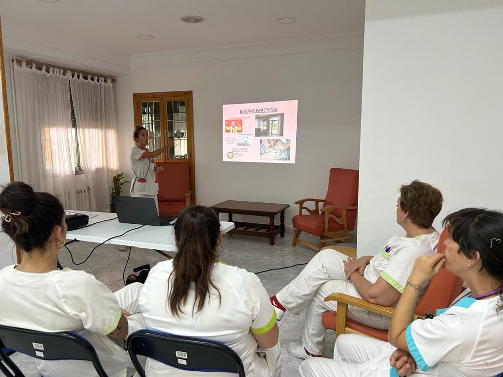 FOTOGRAFIA PUBLICACION NOSTRES LLARS - Residencia San Luis - Programa Nostres Llars