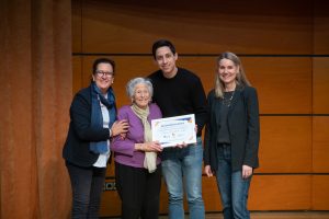 20241204 Jornada Voluntariado Lares CV 04 300x200 - Lares Comunidad Valenciana celebra la Jornada de Voluntariado &ldquo;tejiendo redes&rdquo;