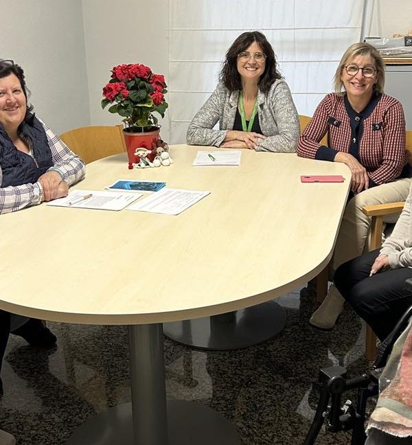 469752480 1034714871791982 572833838741142637 n e1734010557366 600x648 - Nostres Llars